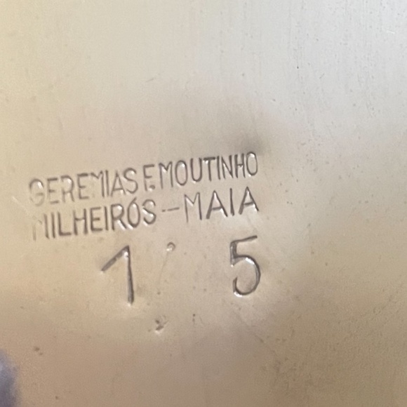 Pair Of  Silver Plated Urn Vase Embossed Relief Ornate Pattern Band And‎ Handles - Picture 7 of 9